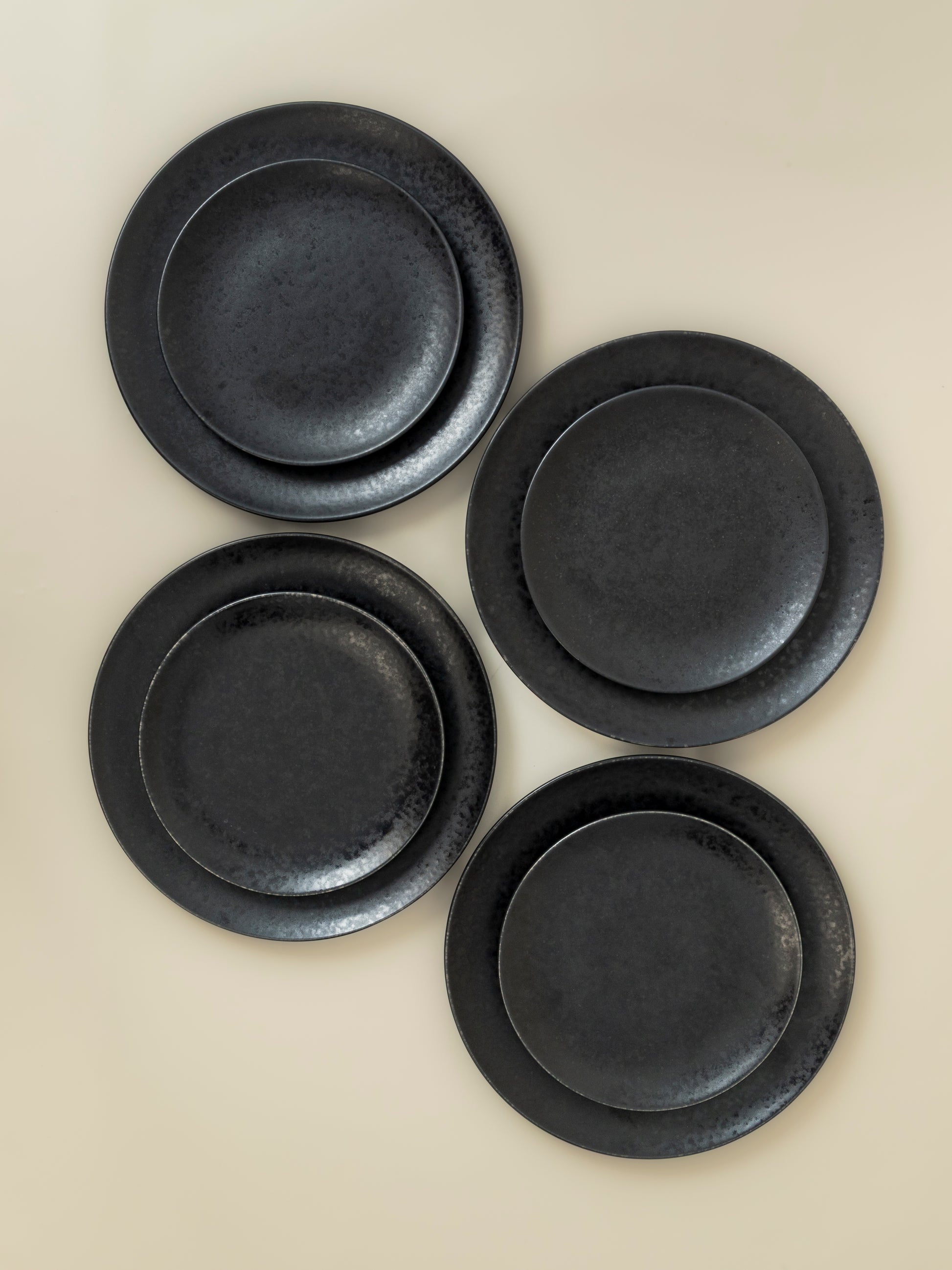 Grande assiette Éclipse - Noir profond